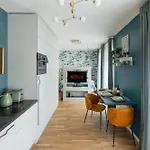 Apartment Bohemian Rhapsody